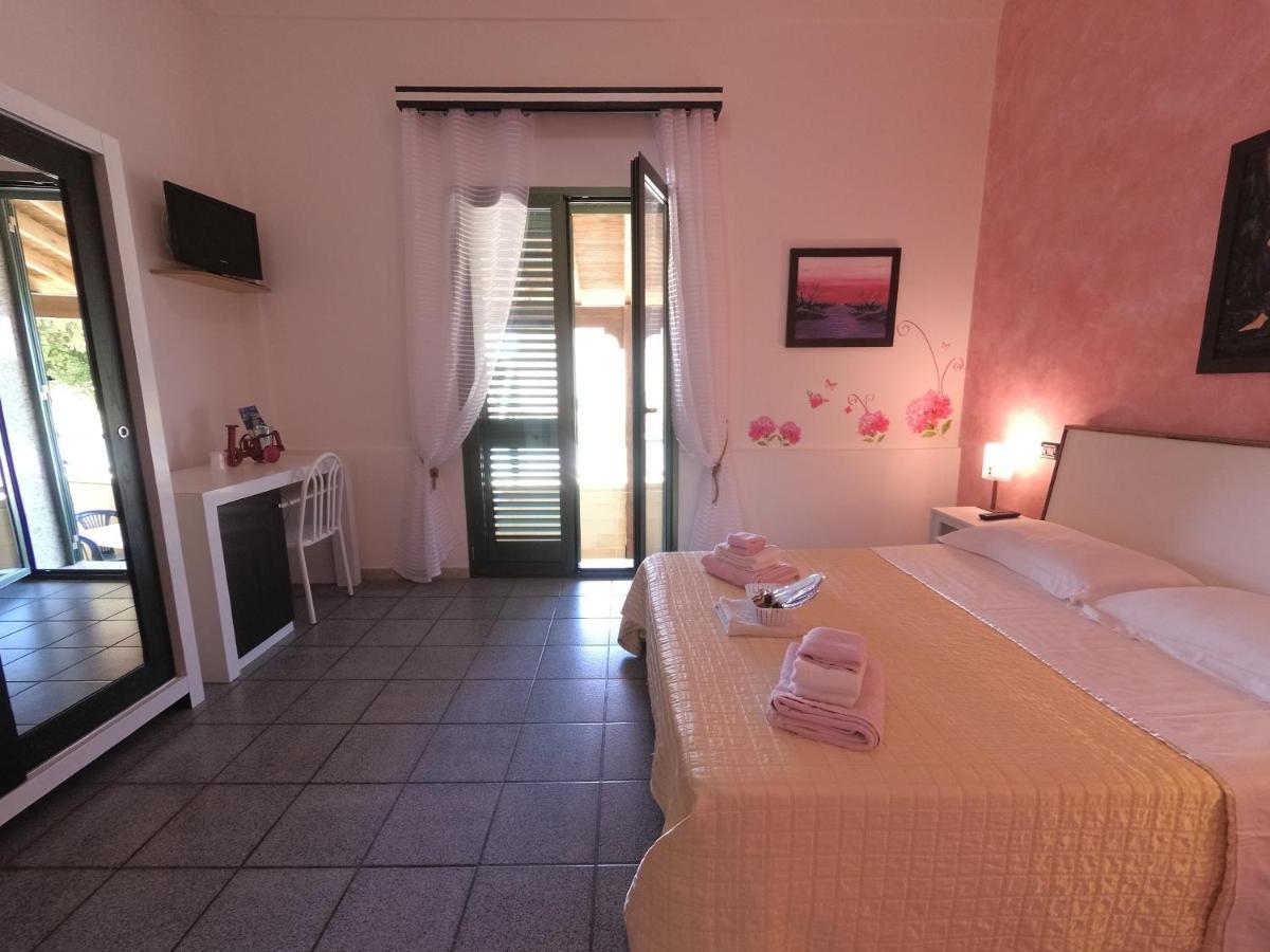Hotel Alba Chiara Sant'Andrea Salento ภายนอก รูปภาพ