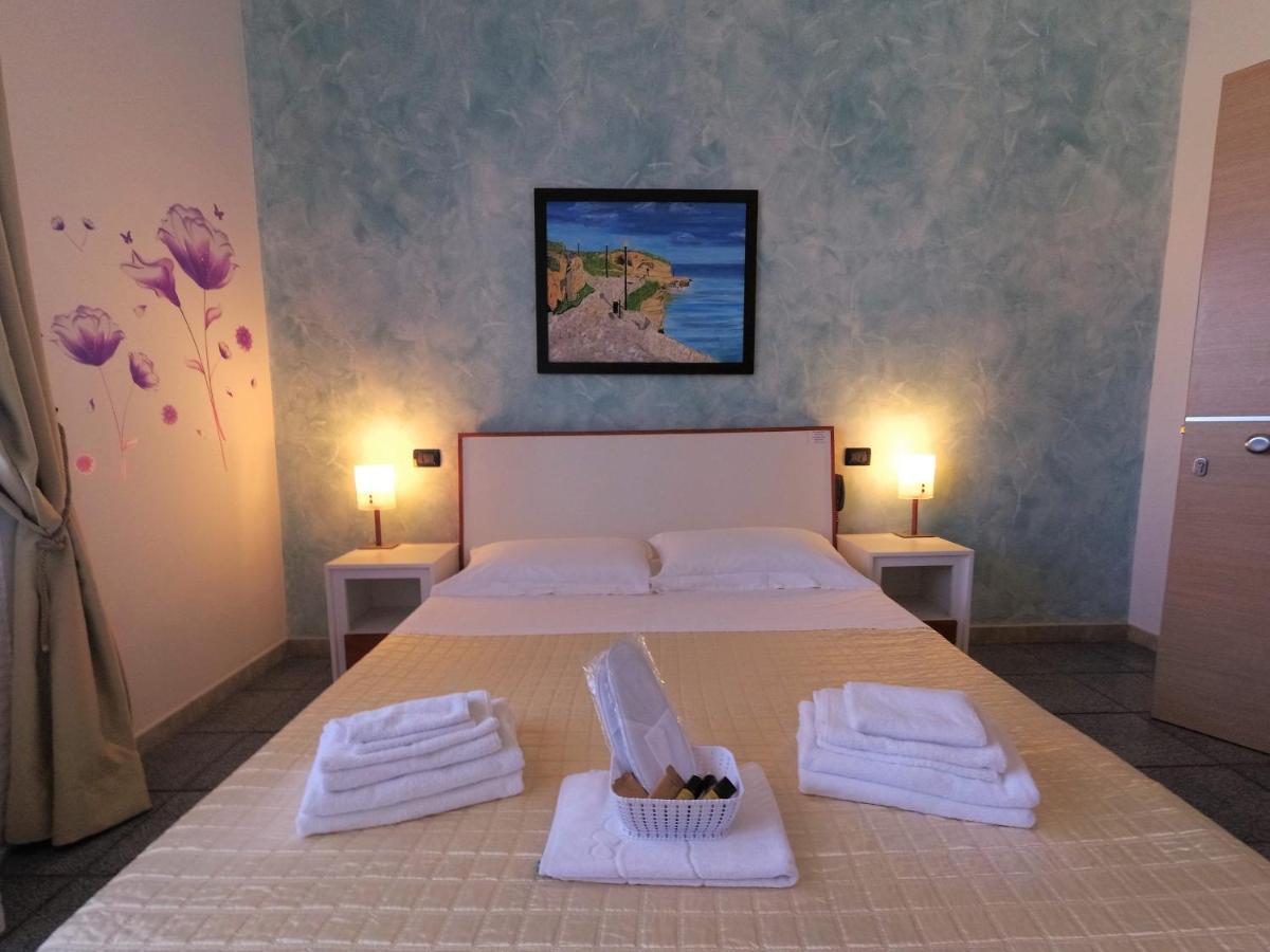 Hotel Alba Chiara Sant'Andrea Salento ภายนอก รูปภาพ